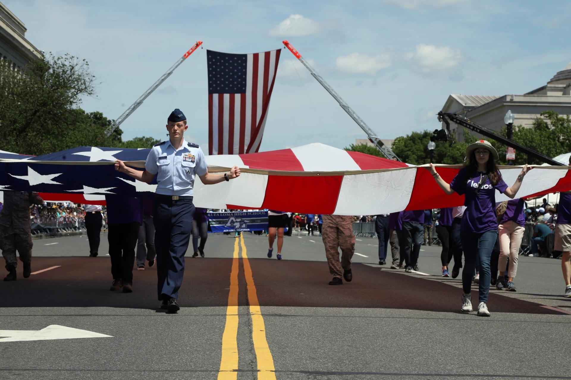 Gary Sinise Memorial Day Photos