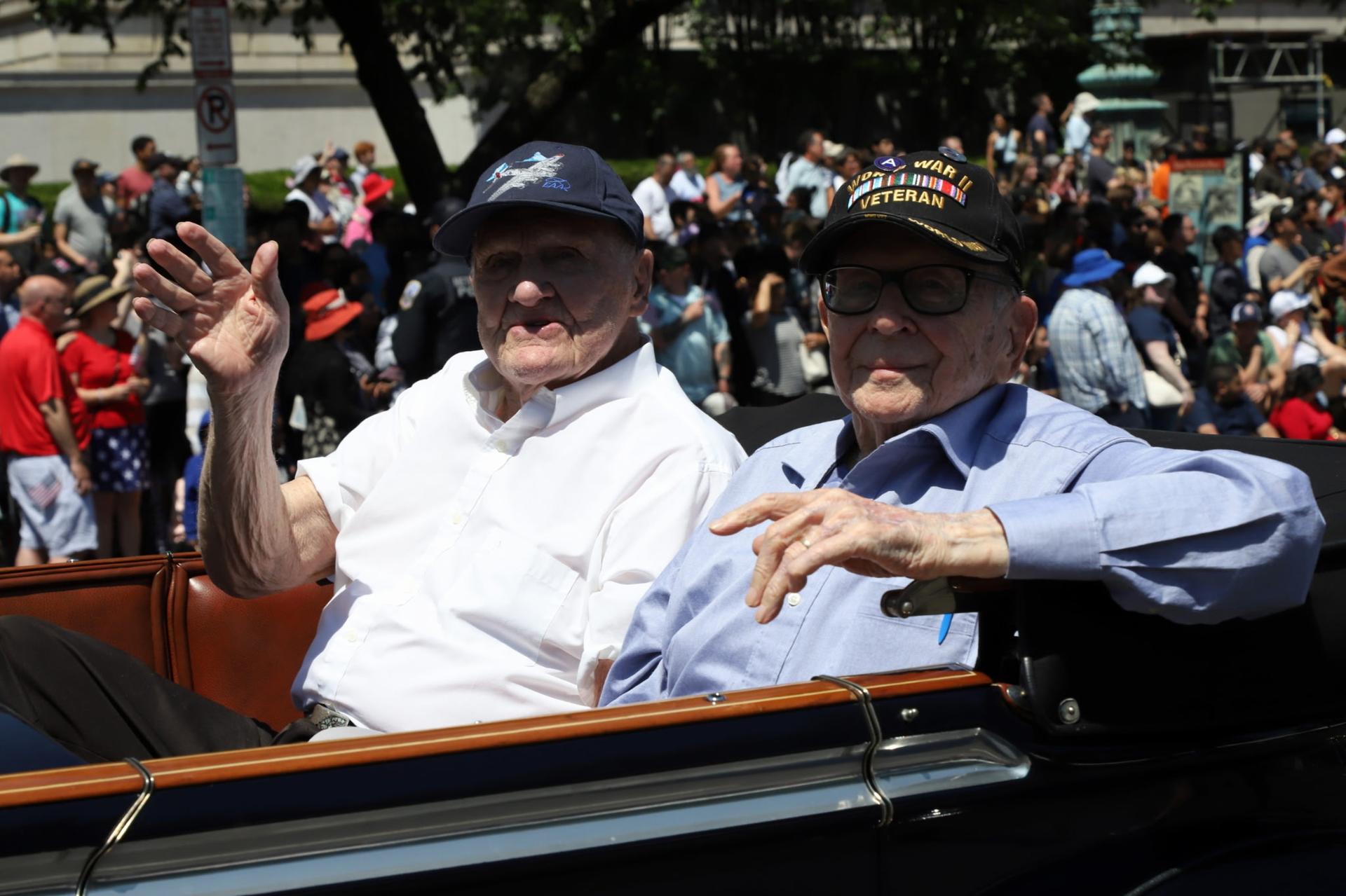 Gary Sinise Memorial Day Photos